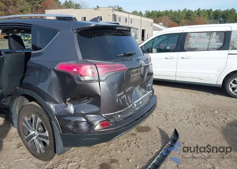 2016 Toyota Rav4 Le z USA, uszkodzony, nr VIN JTMBFREV2GJ070703